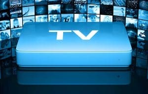 带遥控器和 EURO IPTV 标志的 IPTV 盒子